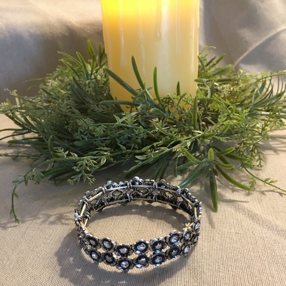 Premier Designs Stretch Bracelet - Picture 2 of 3